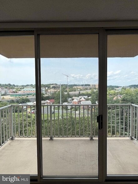 Building Photo - 1225 Martha Custis Dr Unit 815