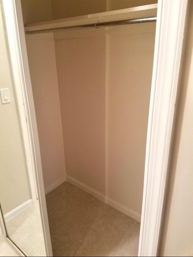 Photo - 2200 NE 66th St Unidad 1427