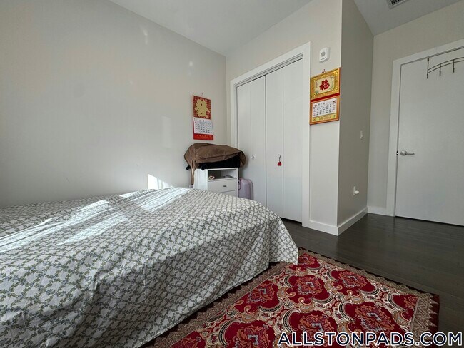 Photo - 90 Antwerp St Unidad 206