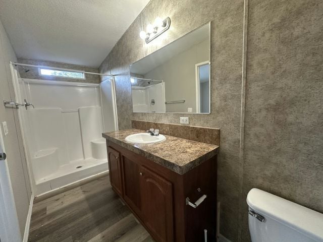 Photo - 2015 Scranton Ave