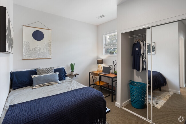 4BR, 4BA - 1,232SF - Bedroom