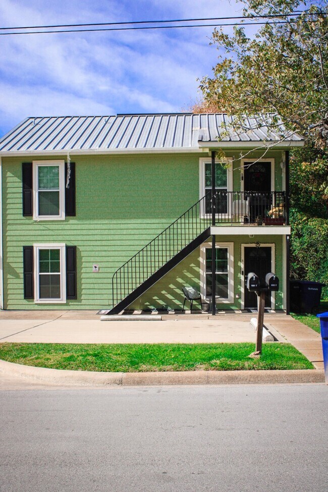 Building Photo - 2118 Avenue M