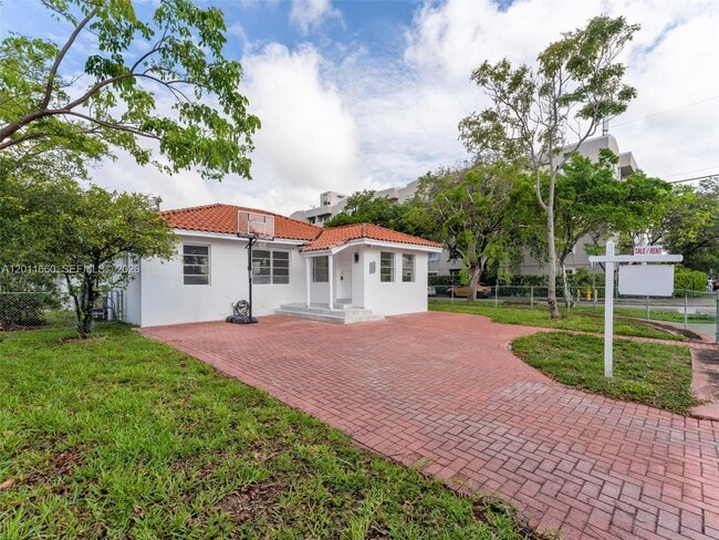 Photo - 520 NW 32nd Pl Unidad 520