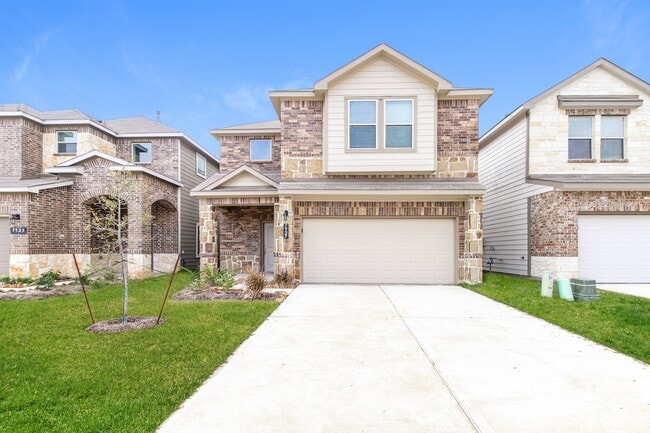 Building Photo - 7927 Fijian Cypress Dr