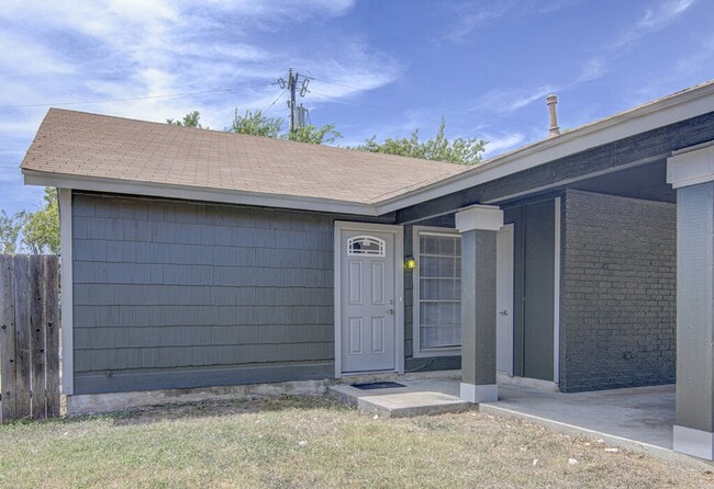 Photo - 1936 Nicole Cir Unit B