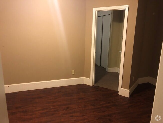 Building Photo - 11AKR Unit 2 Rental
