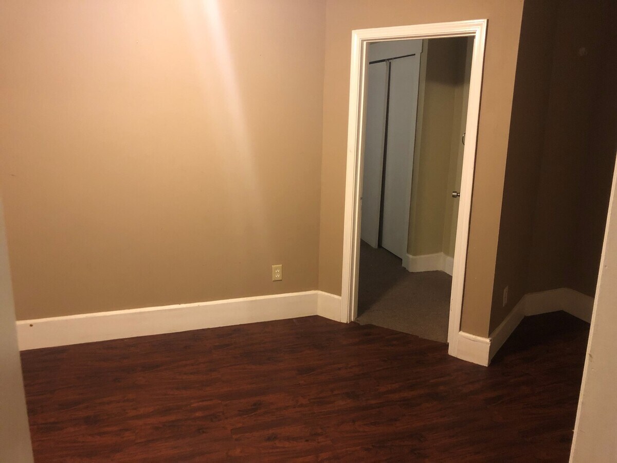 11AKR - 11AKR Apartment Unit 2