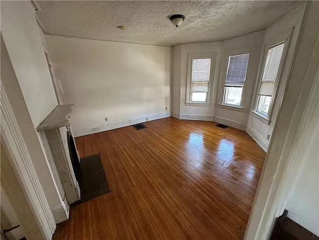 Photo - 525 Averill Ave Unit #1