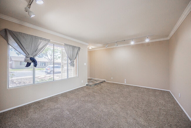 Photo - 2812 S Cottonwood Dr