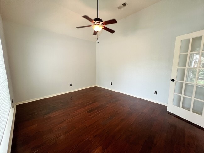 Photo - 2215 Dorman Ct