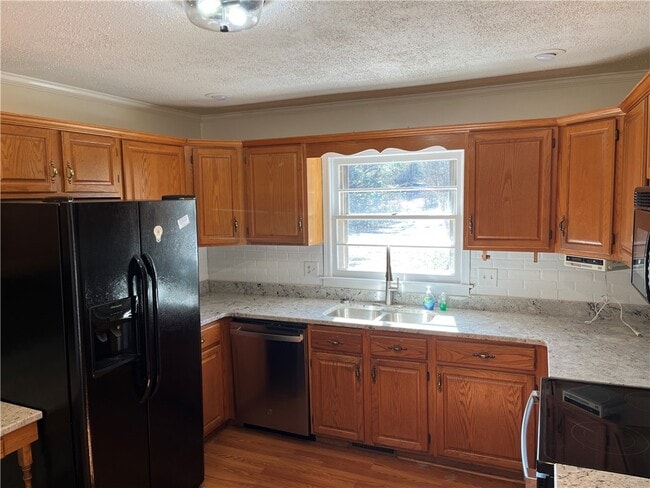 Photo - 207 Skyview Dr