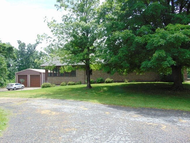 Photo - Amazing 3 Bed 2 Bath Country Home With Fabulous Views!