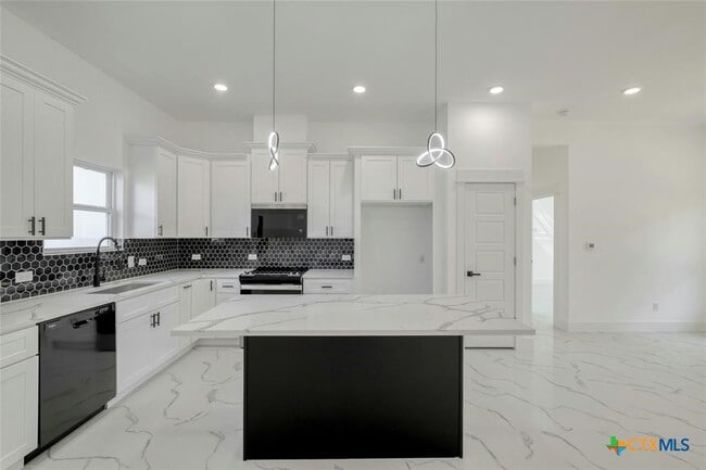 Photo - 121 Diamond Head Dr
