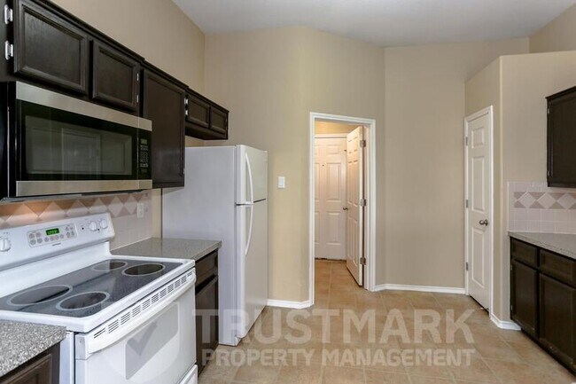 Photo - 5406 Shawn Dr