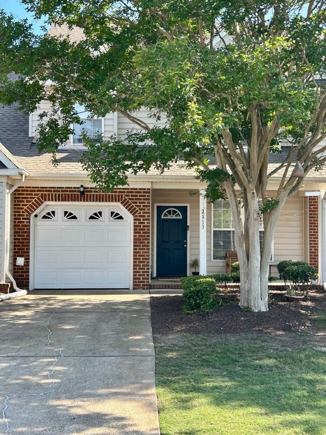 Photo - 2113 Livingston St