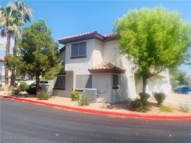 Building Photo - 913 Intrigue Rental