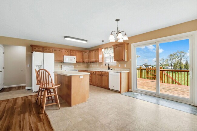 Photo - 414 Watkins Glen Way