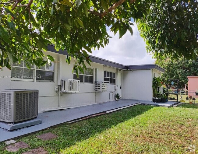 Building Photo - 2401 NW 178th Terrace Unit C Rental