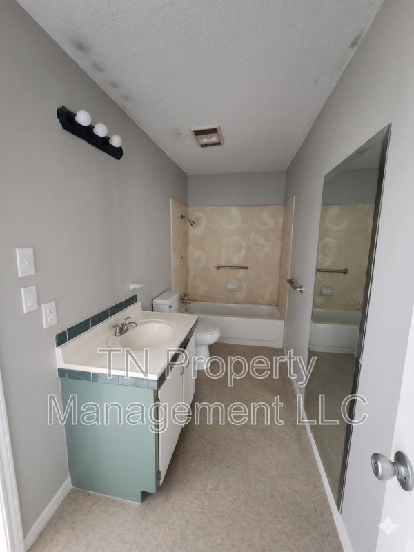 Photo - 200 Rue Basin Unit 4