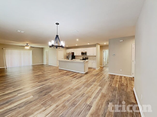 Photo - 95 Prairie Falcon Dr