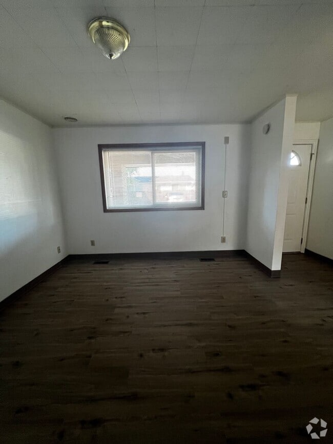 Building Photo - VMH-Vine Maple Triplex Unit 806-QU Rental