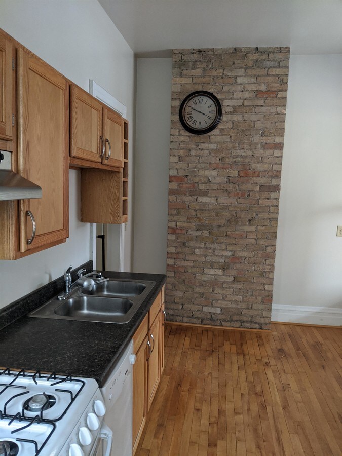 Photo - 13 1/2 5th St NE Unidad 14