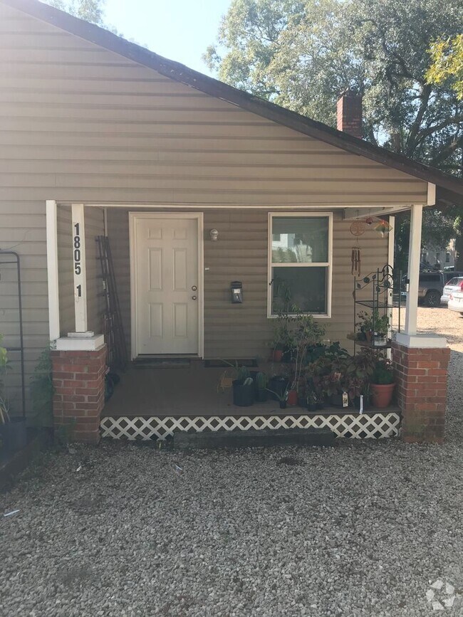 Building Photo - 1805 W Pensacola St Unit 1 Rental