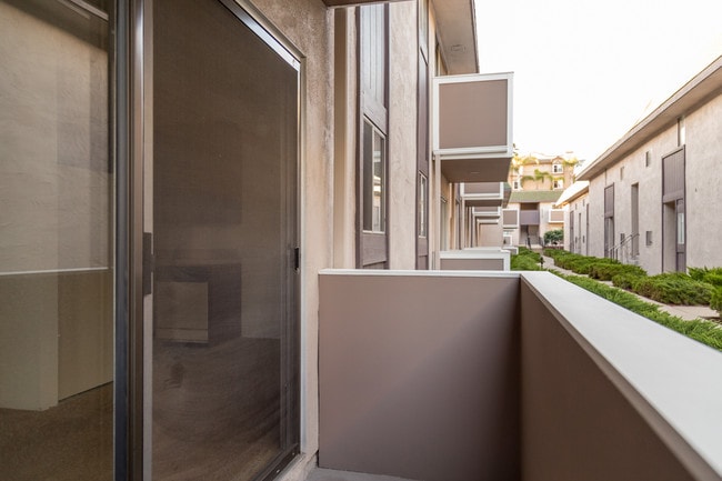 Patio/Balcony - 5720 Gaines St Unit 26