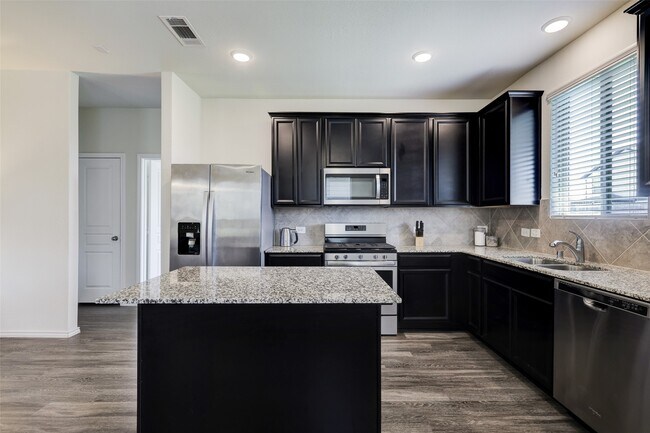 Photo - 4711 Windmill Run Dr