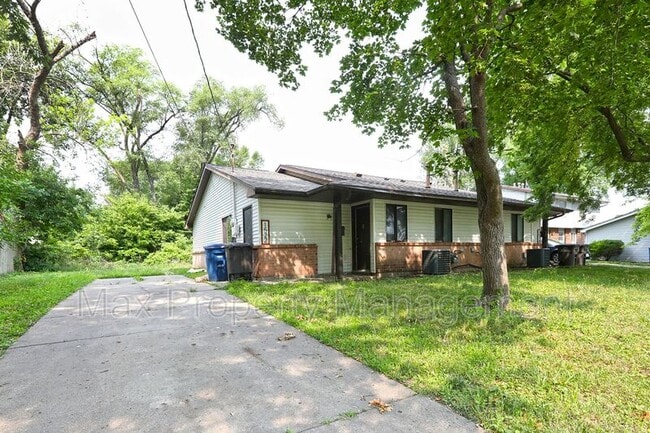Building Photo - 1522 E 16th St