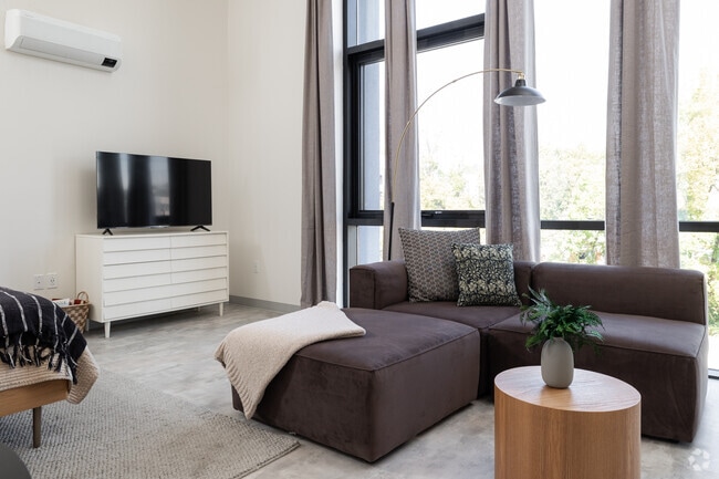 Estudio, 1BA - 495SF