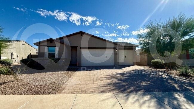 Building Photo - 3353 Luna Dr
