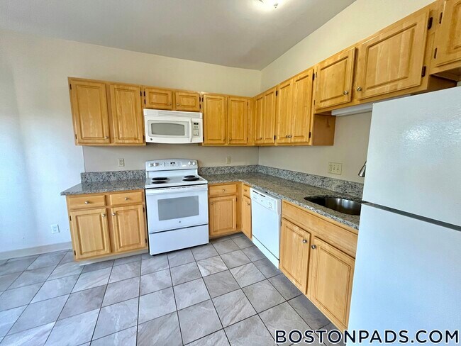 Photo - 1131 Commonwealth Ave Unidad 7