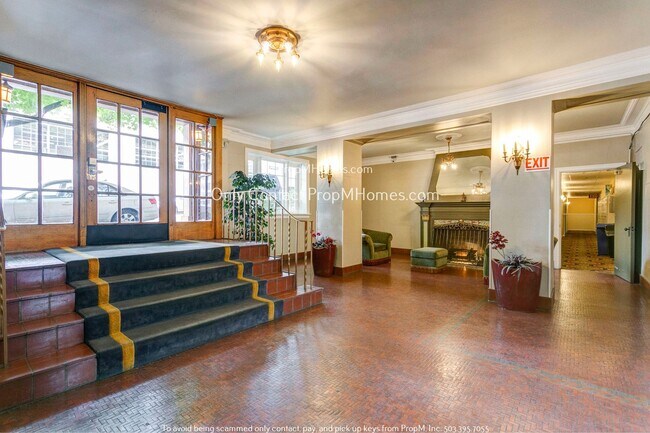 Photo - Timeless Condo at the Empress. Modern Upda... Unidad 101