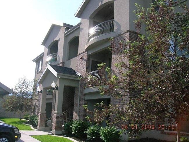 Photo - Great Condo with Tile & Granite