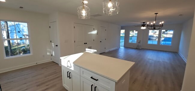 Photo - 362 W Moore Ave