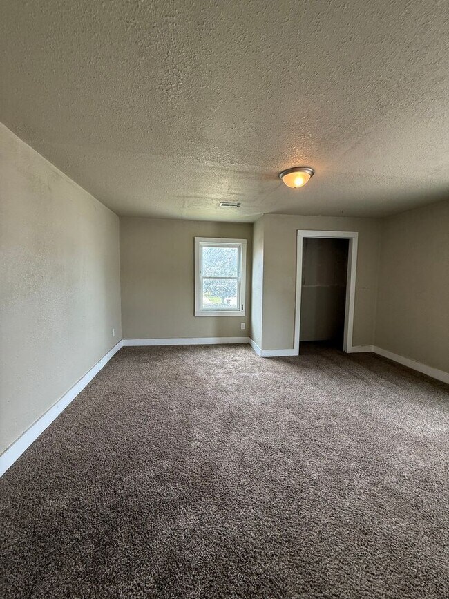 1527 3rd Ave S Unit 3