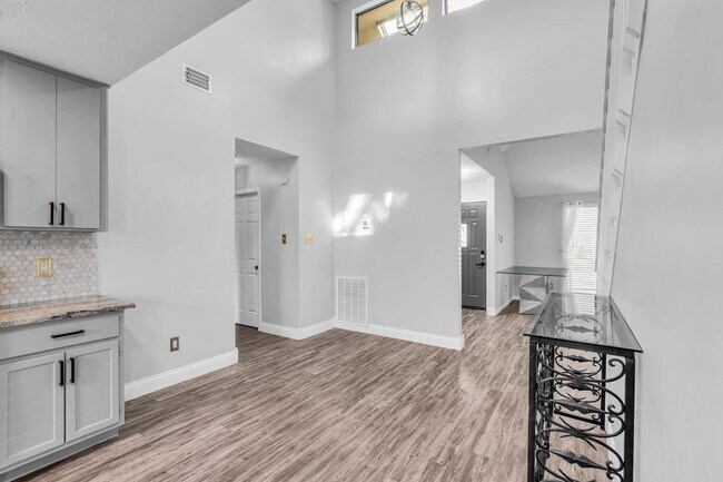 19011 Sandia Pines Dr