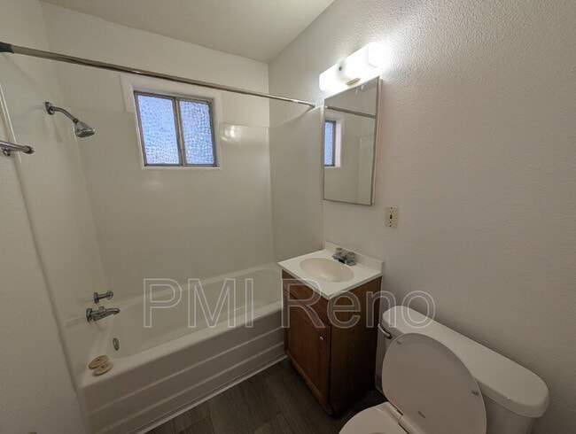 Photo - 821 Spokane St Unit 5