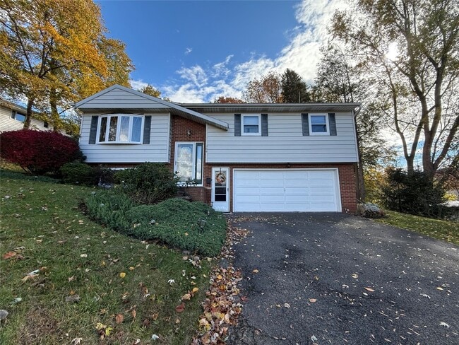 Building Photo - 304 Hazel Dr