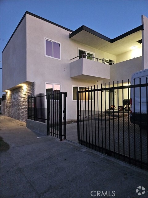 Building Photo - 1858 W 48th St Rental