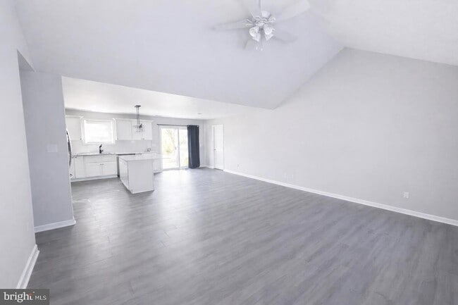 Photo - 45 Coreopsis St