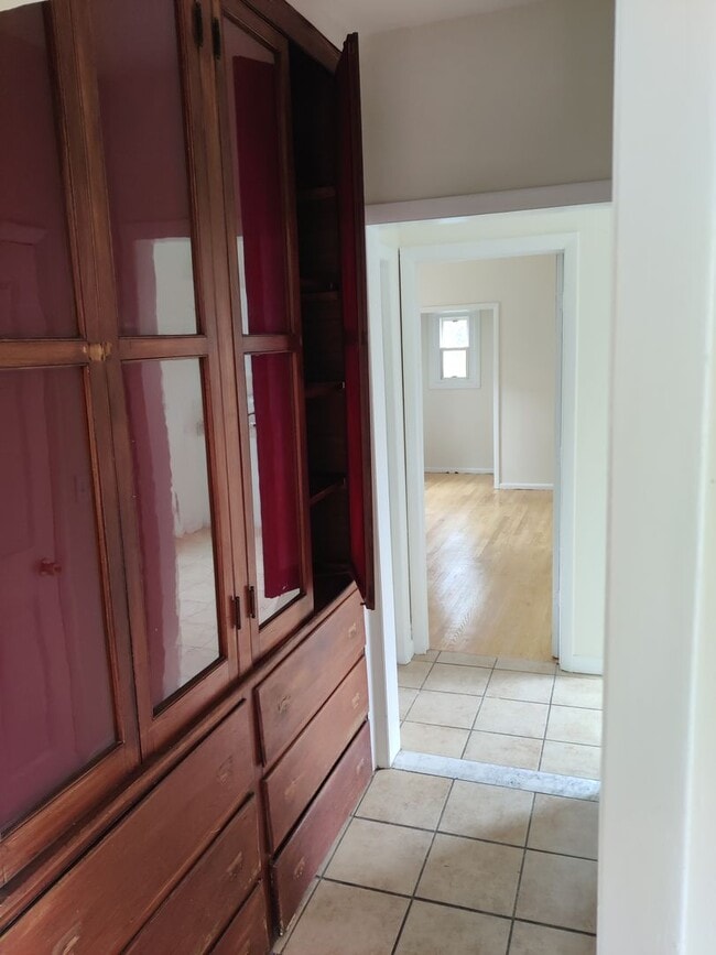 Photo - 12 Rowan St Unit 1R