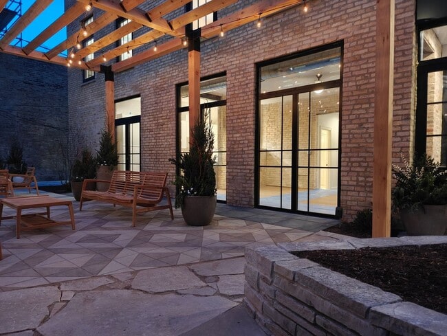 Photo - 1810 N Wells St Unit Lincoln Park Mews