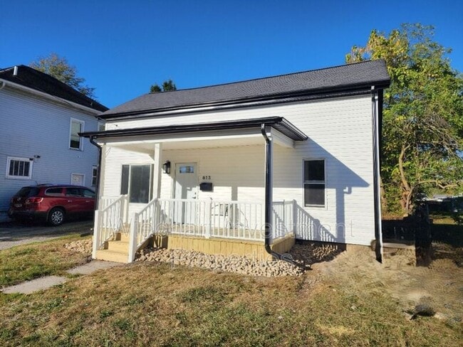 Building Photo - 613 N West St