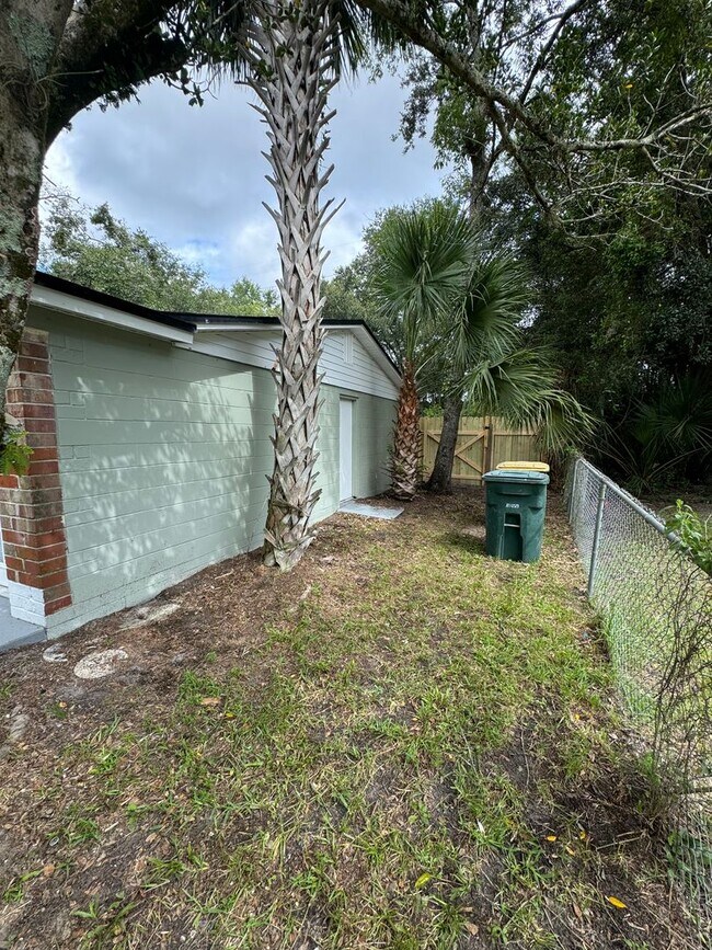 Photo - Beautiful 4 Bedroom Rental near Beach Blvd