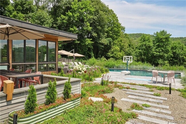 Photo - 194 Pleasant Ridge Rd