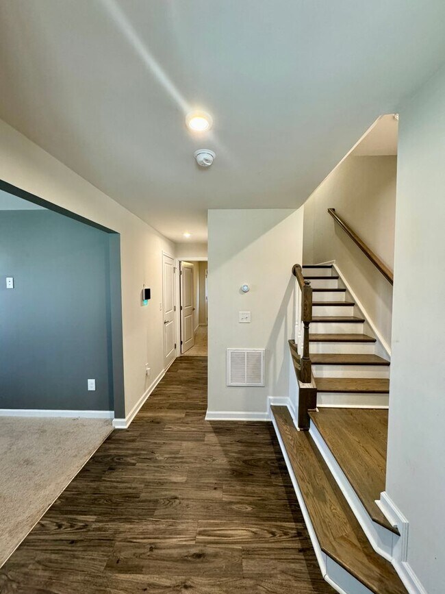 Photo - 3BR/2.5BA End Unit Townhome