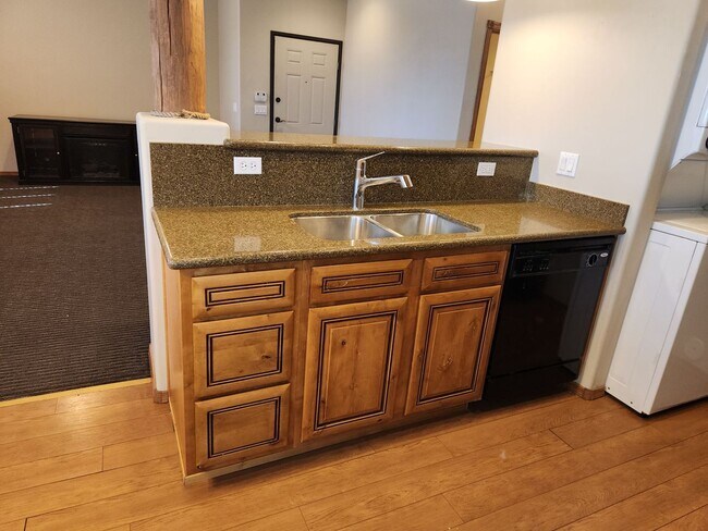 Photo - Bison Cove 2 Bed / 2 Bath - upstairs corner unit Unit C5