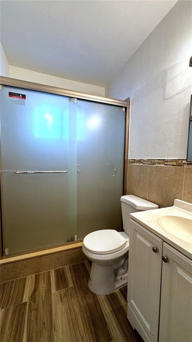 Photo - 120 NE 55th St Unit 4